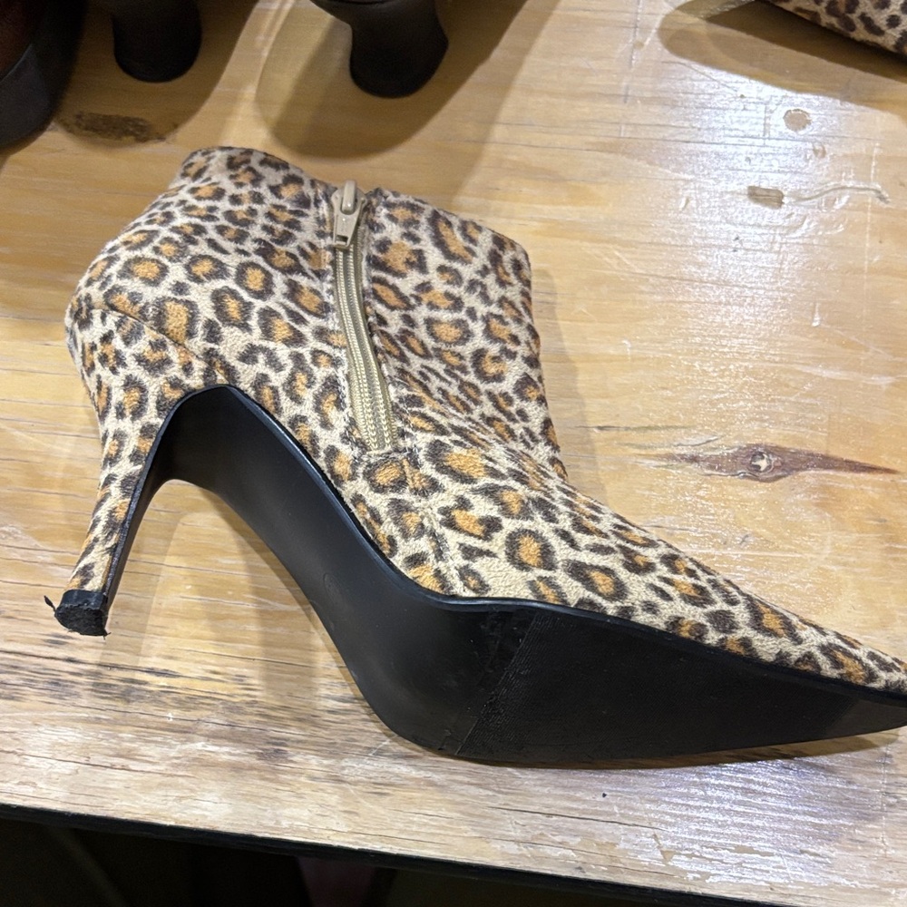 Intel Leopard Pattern Ankle Booties - Picture 3 of 6